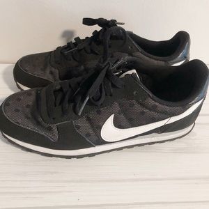 Nike Genicco Polka Dot Sneakers